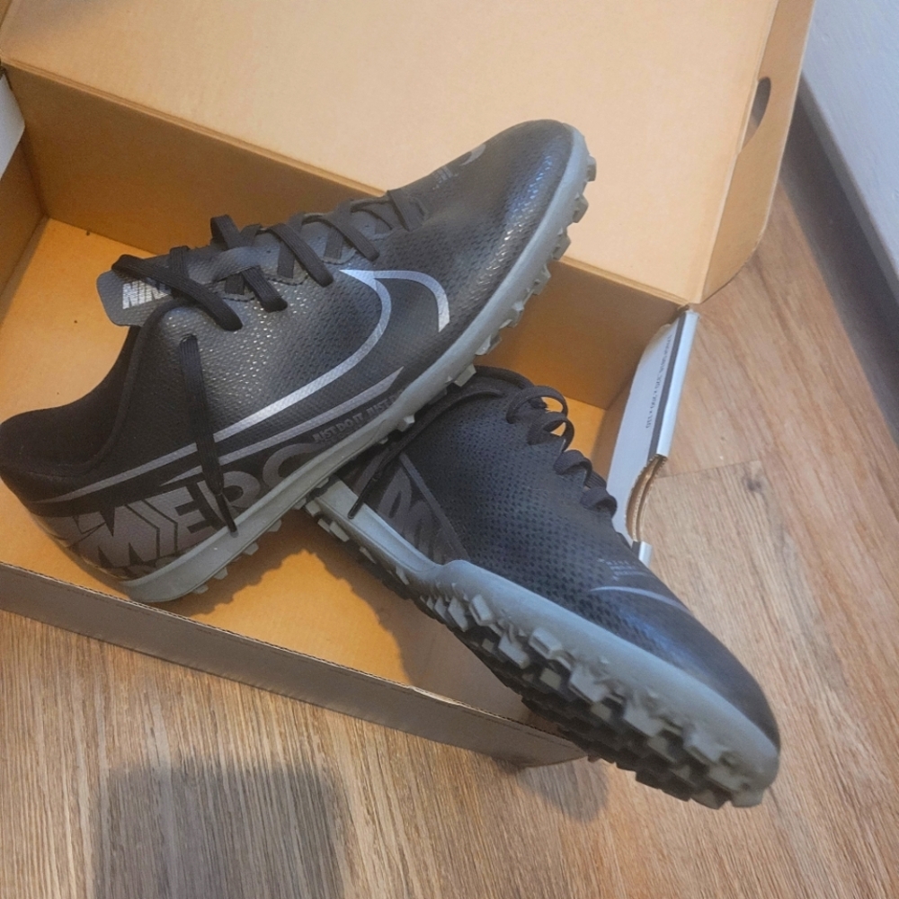 Nike mercurial indoor shoes